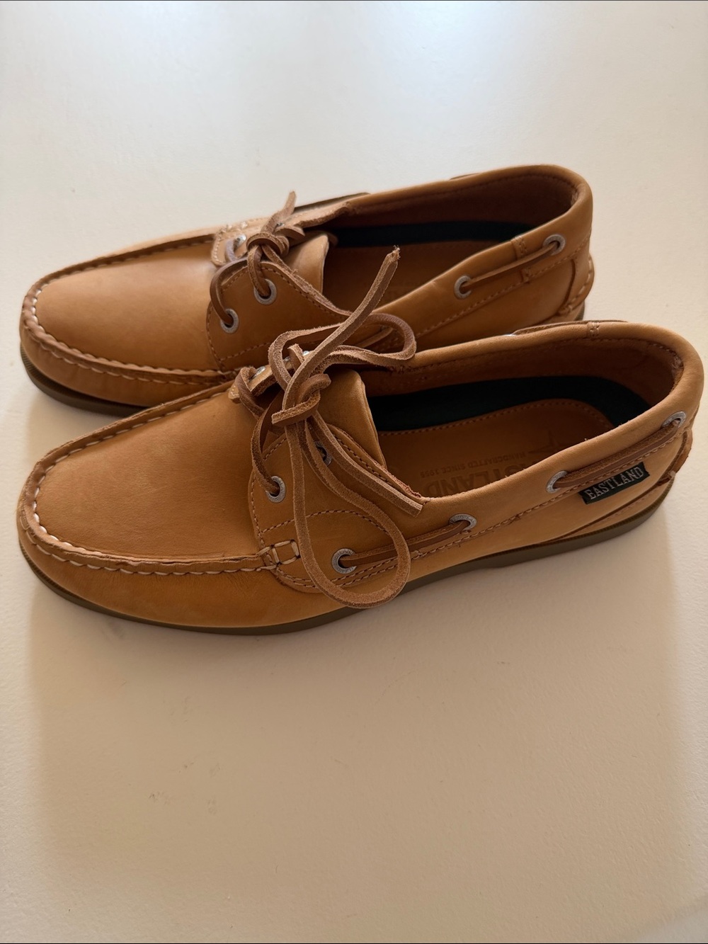 Eastland Men's Sea Dog Tan Leather Deck Shoes Sz 8.5. Bag4. New. No box